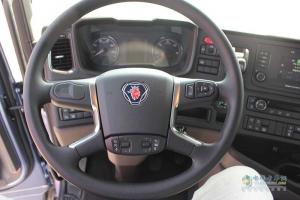 斯堪尼亞 G410 6×4NA 6×4牽引車（危險(xiǎn)品運(yùn)輸）