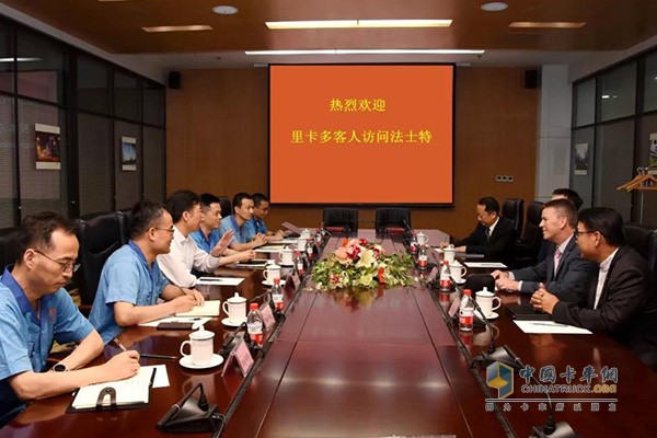 英國(guó)里卡多公司CEO大衛(wèi)·西門(mén)斯一行訪(fǎng)問(wèn)法士特