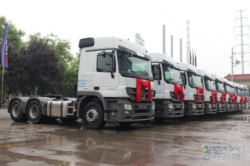 奔馳卡車(chē)助力京東物流 讓車(chē)盡其用物暢其流