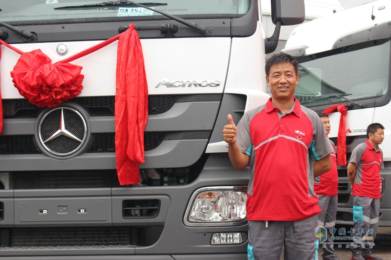 奔馳卡車(chē)助力京東物流 讓車(chē)盡其用物暢其流