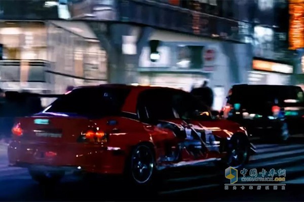 電影里時(shí)常出現(xiàn)精彩的追車(chē)大戲
