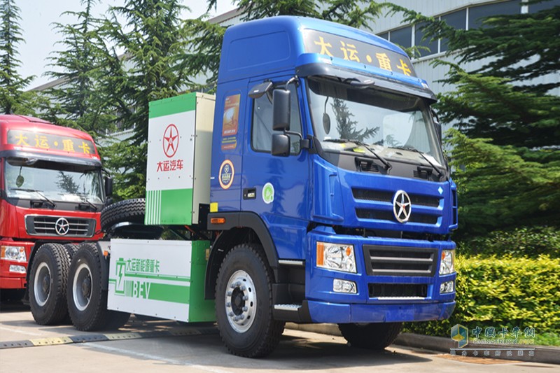 大運(yùn)E8重卡純電動(dòng) 6×4 牽引車