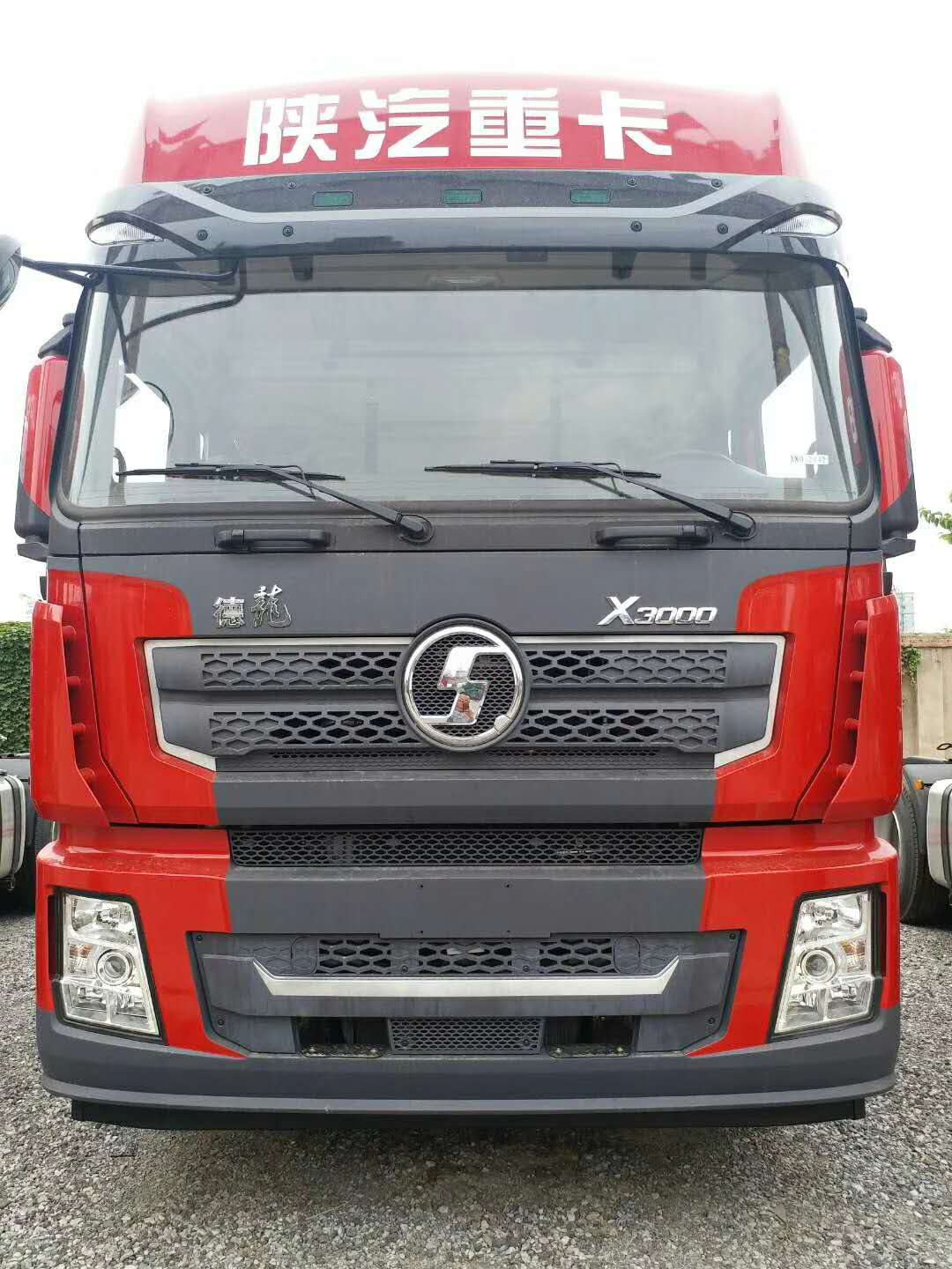 550馬力 德龍X3000超強(qiáng)版6*4牽引車優(yōu)惠促銷中