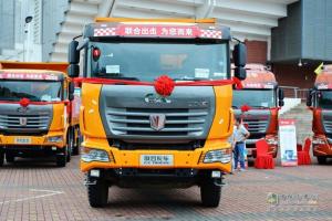 聯(lián)合卡車(chē) 超短軸距 8×4 LNG 城市渣土自卸車(chē)
