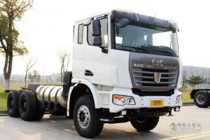 聯(lián)合卡車(chē) 超短軸距 8×4 LNG 城市渣土自卸車(chē)