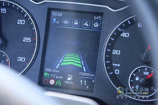 設(shè)定77km/h巡航車速，限速顯示為80km/h