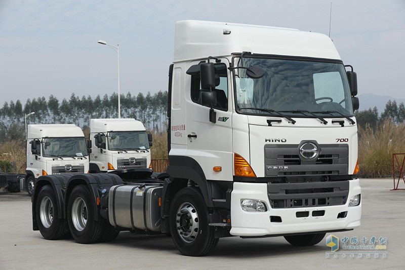 廣汽日野 700臻值系 420馬力 6X4 國五 牽引車(高頂) 