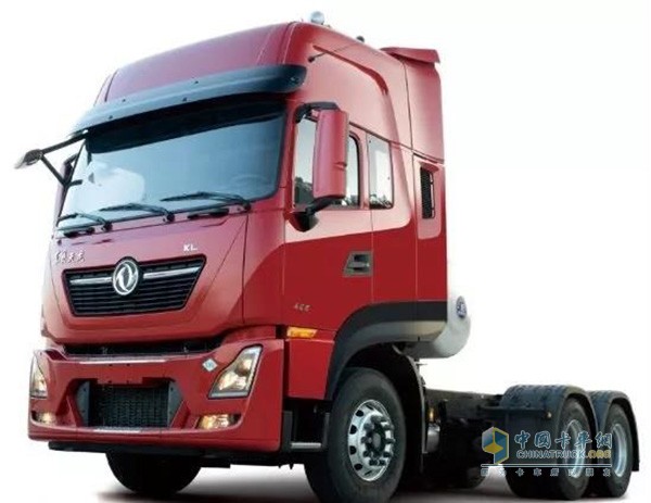 東風天龍KL燃氣牽引車