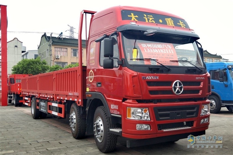 大運(yùn) 新N8E 245馬力 6X2 9.6米欄板載貨車(chē)(CGC1250D5CBJD)