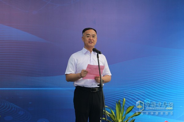 開沃集團(tuán)董事長黃宏生致辭