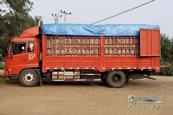 楊青義師傅的東風(fēng)天錦載貨車