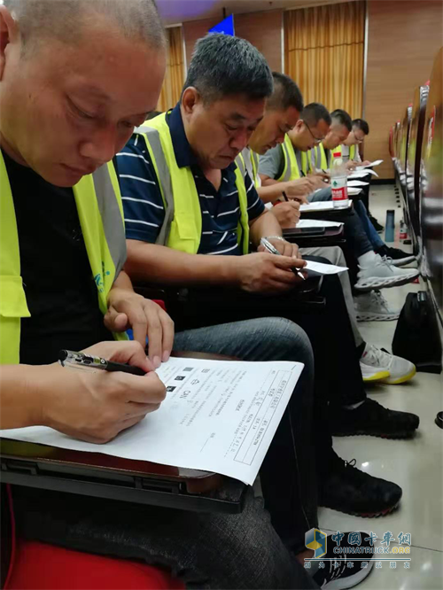 現(xiàn)場考試，強化培訓(xùn)效果