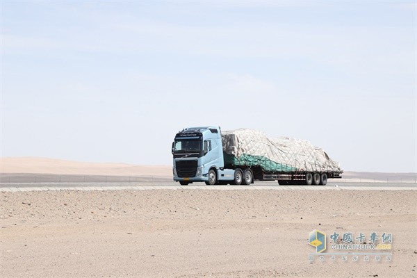 沃爾沃卡車FH460穿越無人區(qū)