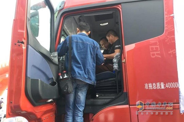 福田戴姆勒卡友看車、試車