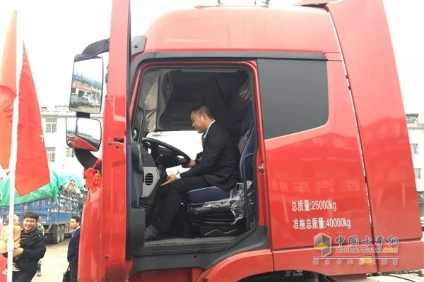 福田戴姆勒卡友看車、試車
