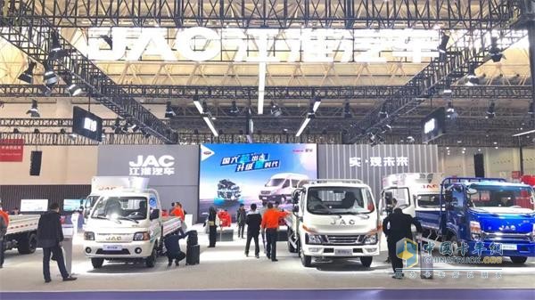 江淮商用車國六全系陣容閃耀武漢商用車展