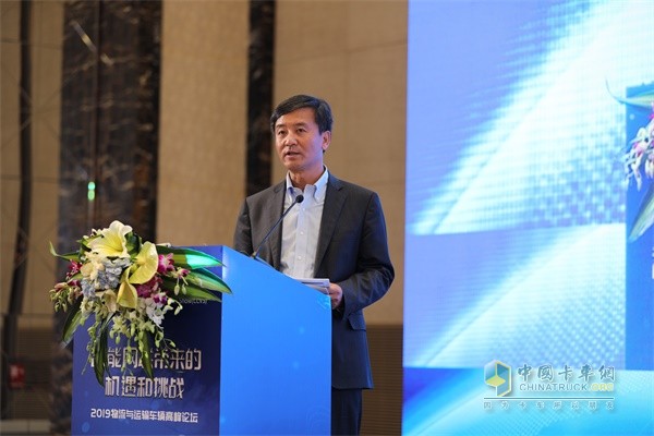 招商局交通物流事業(yè)部副部長、中外運長航副總經理范端煒