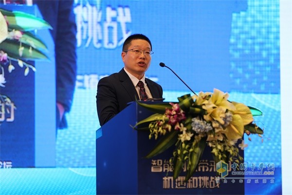 江淮汽車重型商用車跨越銷售公司總經理錢鈞