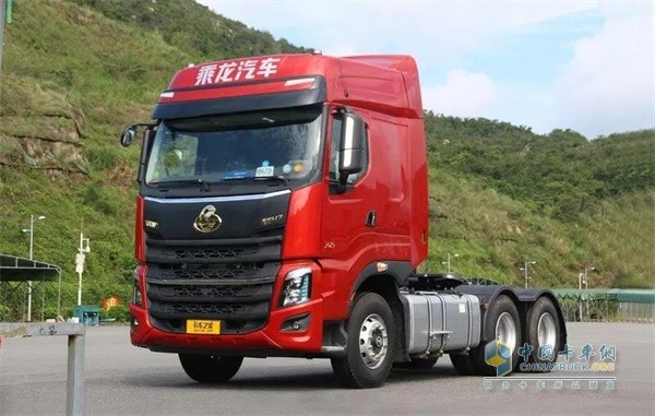 乘龍H7 2019款6×4牽引車(chē)
