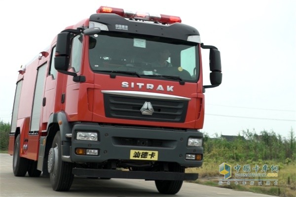 汕德卡消防車