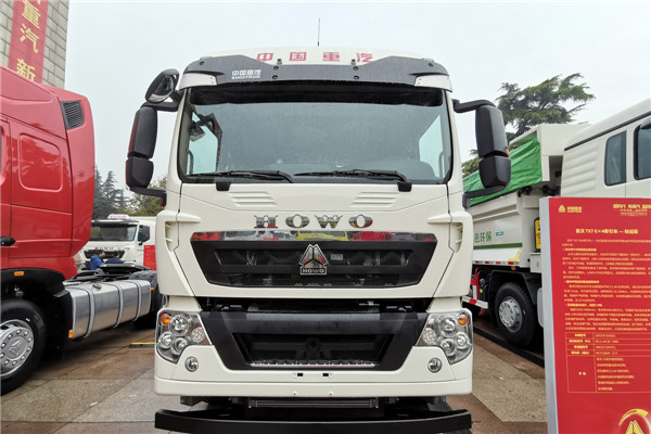 豪沃TX7 6×4牽引車