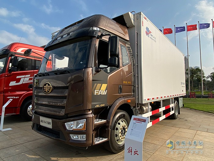 新J6L 4×2 國六 冷藏車