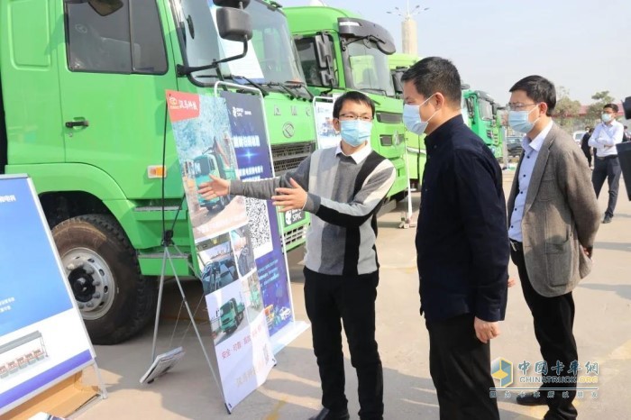 華菱換電渣土車亮相廣州純電動(dòng)建筑廢棄物運(yùn)輸車輛現(xiàn)場(chǎng)展示交流會(huì)