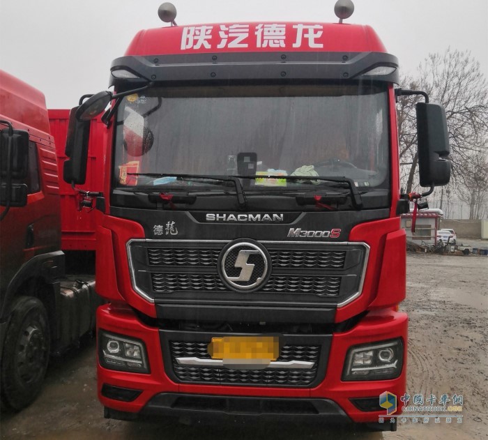 陜汽德龍M3000S牽引車(chē)
