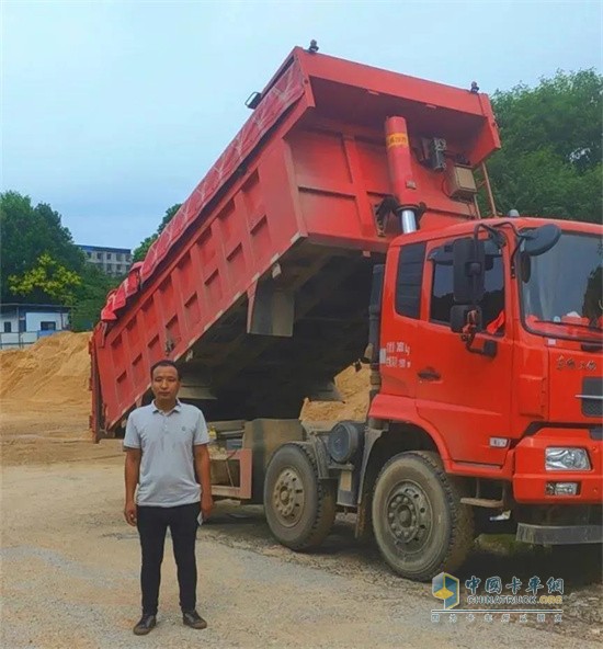 東風商用車  自卸車