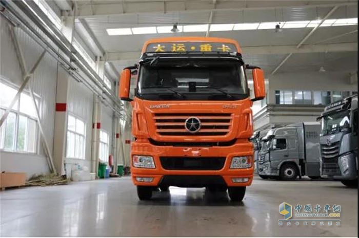 大運(yùn)重卡  N9H國六牽引車