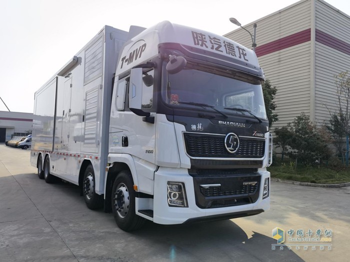 陜汽德龍X5000醫(yī)療車(chē)