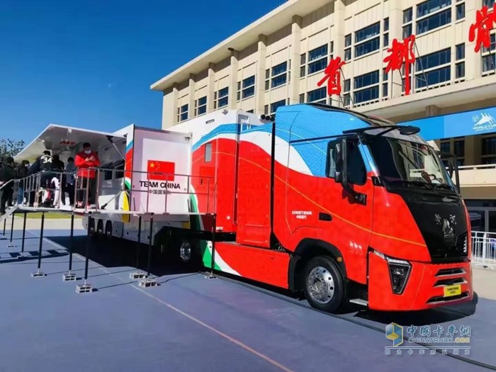 雪蠟車由輔助車、主車及備用車頭組成，主車外部區(qū)域集合運動熱身及衛(wèi)浴功能