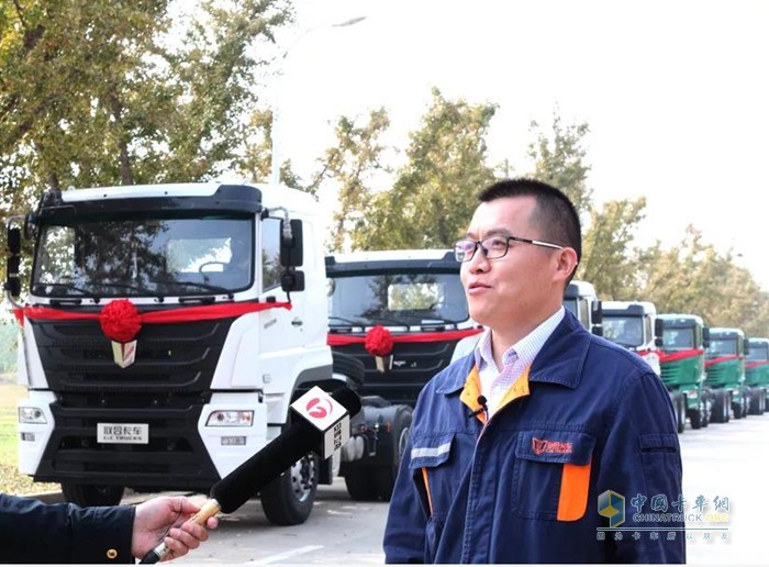 聯(lián)合卡車營(yíng)銷公司總經(jīng)理助理黃宏宏