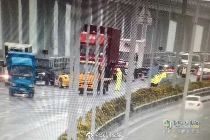 深圳交警 低溫陰雨 雨天行車