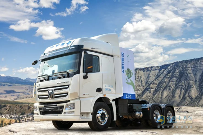 30臺交付！徐工CNG燃氣牽引車登陸新疆