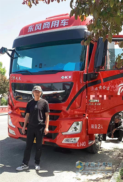 疆煤外運，東風商用車身懷絕技，百公里氣耗低至27.6kg！