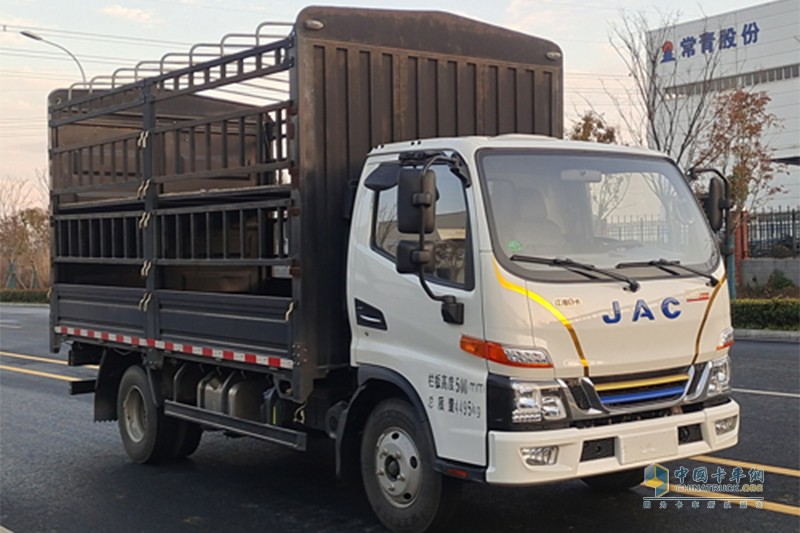 江淮 帥鈴S6 4.5T 4.18米單排插電式混合動力倉柵式輕卡(HFC5041CCYPHEV2)15.5kWh