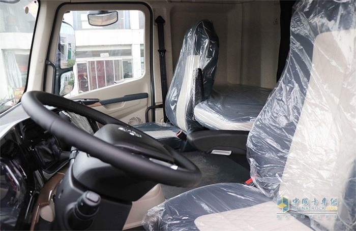 更輕、更省、更好，乘龍H5V LNG讓長(zhǎng)途變成旅途