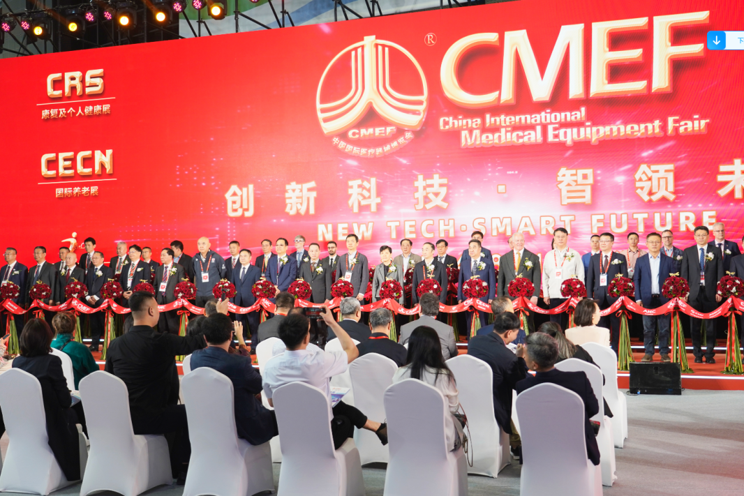 宇通醫(yī)療車矩陣綻放第91屆（CMEF）中國(guó)國(guó)際醫(yī)療器械博覽會(huì)，科技創(chuàng)新驅(qū)動(dòng)健康未來！