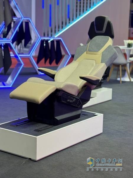 卡車座椅“沒(méi)那么簡(jiǎn)單” 伊思靈華泰的上海車展答案