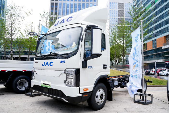 江淮1卡閃耀2025商用車金融大會，品牌勢能再升級