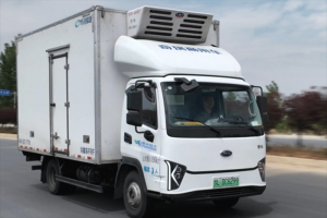 冰河凍氣，極速領(lǐng)鮮：溫向東與零米輕卡冰河冷藏車的突圍路