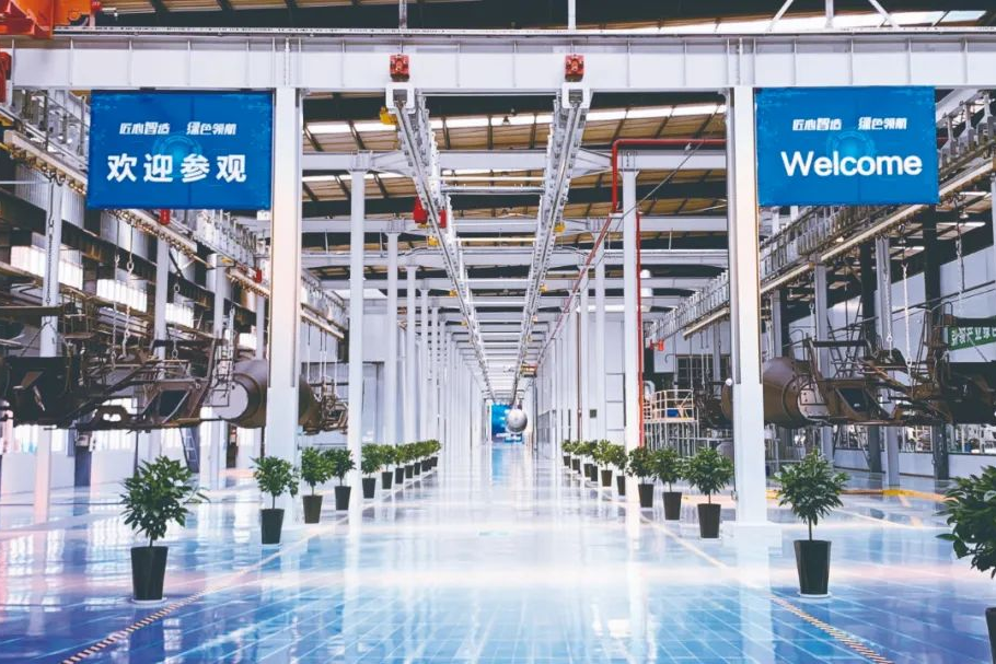 《河南衛(wèi)視》聚焦中集車輛洛陽攪拌車智能工廠