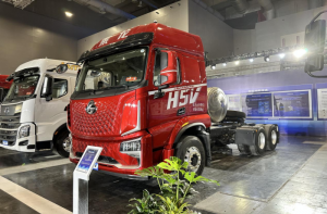 百公里省氣2公斤！乘龍H5V創(chuàng)富版LNG牽引車助您創(chuàng)富無(wú)憂