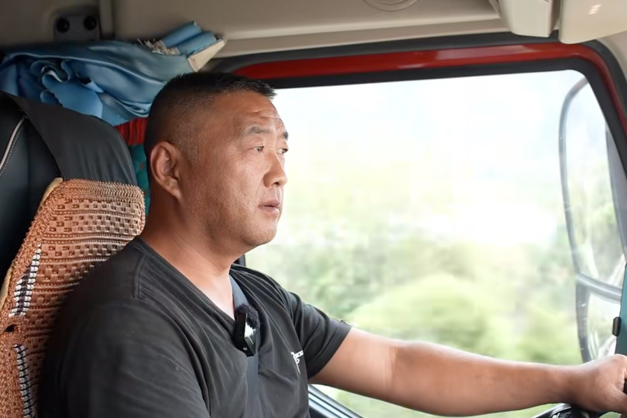 從霸龍到H7，這位貨運(yùn)老司機(jī)為何獨(dú)寵東風(fēng)柳汽乘龍？