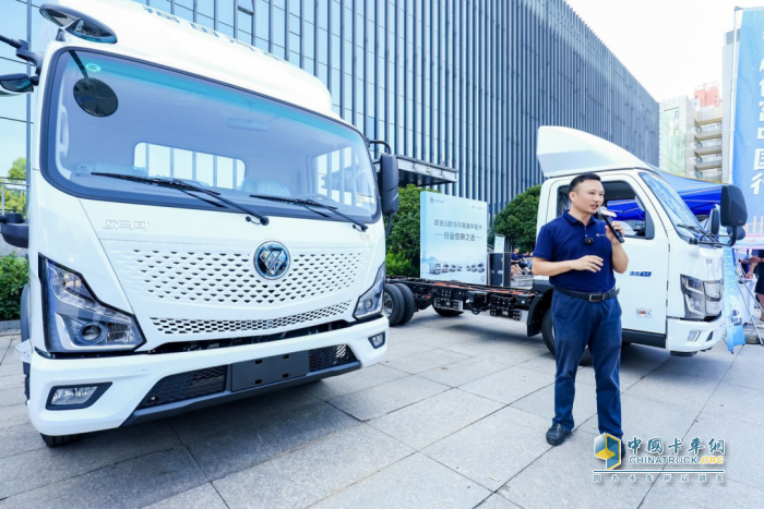 重慶綠色物流怎么選車？歐馬可新能源輕卡駕到！