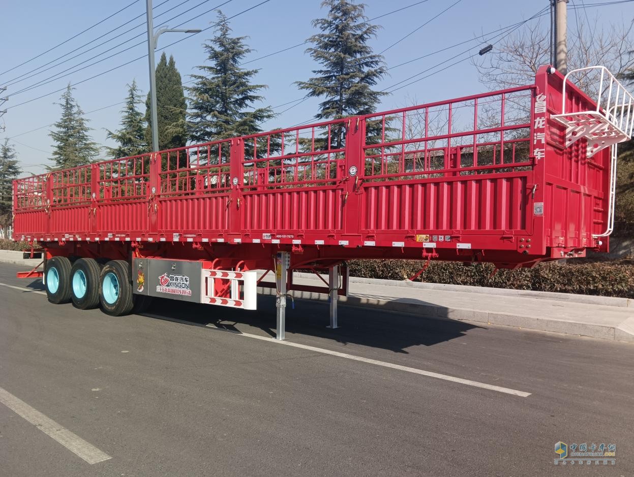 專為新疆定制 昌龍超輕側(cè)翻自卸半掛車挺進(jìn)新疆市場(chǎng)