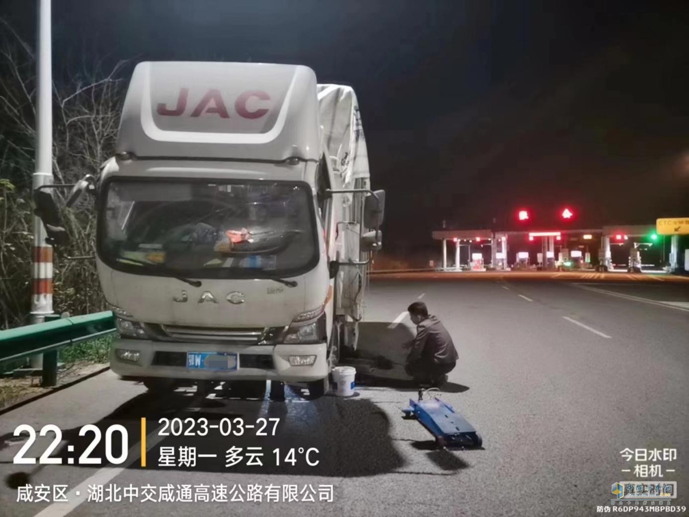 深夜救援、跟車維修，江淮1卡1號服務(wù)是卡友運輸?shù)馁N心保障