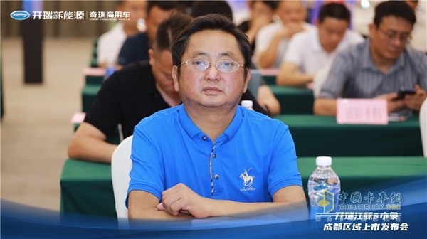 開(kāi)瑞江豚&小象閃耀成都 “30分鐘快?！敝厮芫G色城配服務(wù)標(biāo)準(zhǔn)