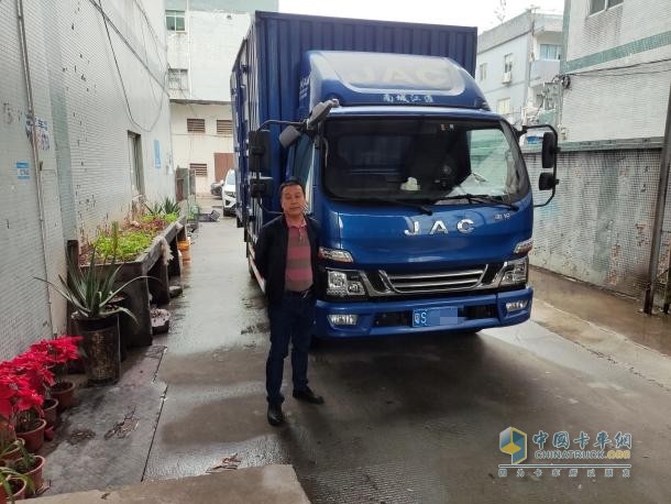 外出創(chuàng)業(yè)16年，他用江淮1卡駿鈴把食品貿(mào)易做大做強(qiáng)